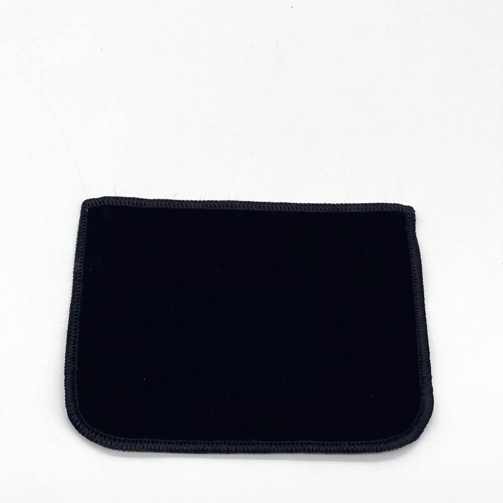 CHANEL VELVET SMALL POUCH - Picture 3 of 3